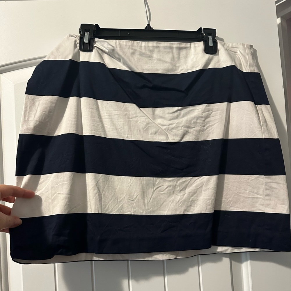 Navy/White Vineyard Vines Skirt